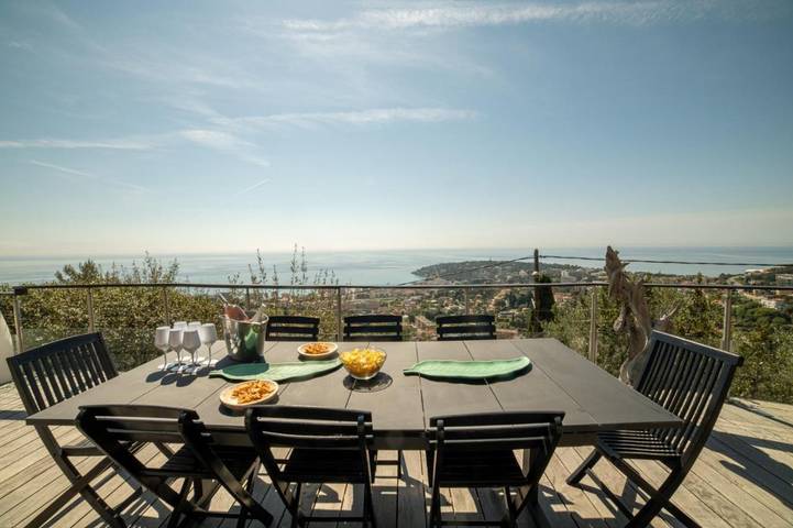 Villa pour 10 personnes, avec Balcon et Terrasse ainsi que Jardin et Piscine à Roquebrune-Cap-Martin - 3