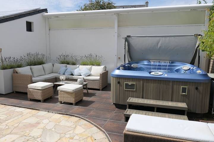 Ferienhaus für 6 Personen, mit Garten und Whirlpool - 1