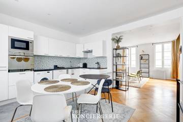 Location De Vacances pour 8 Personnes dans Versailles, Yvelines, Photo 3