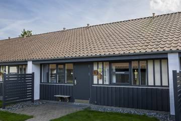 Bungalow für 4 Personen, mit Balkon/Terrasse und Terrasse sowie Sauna in Dänemark