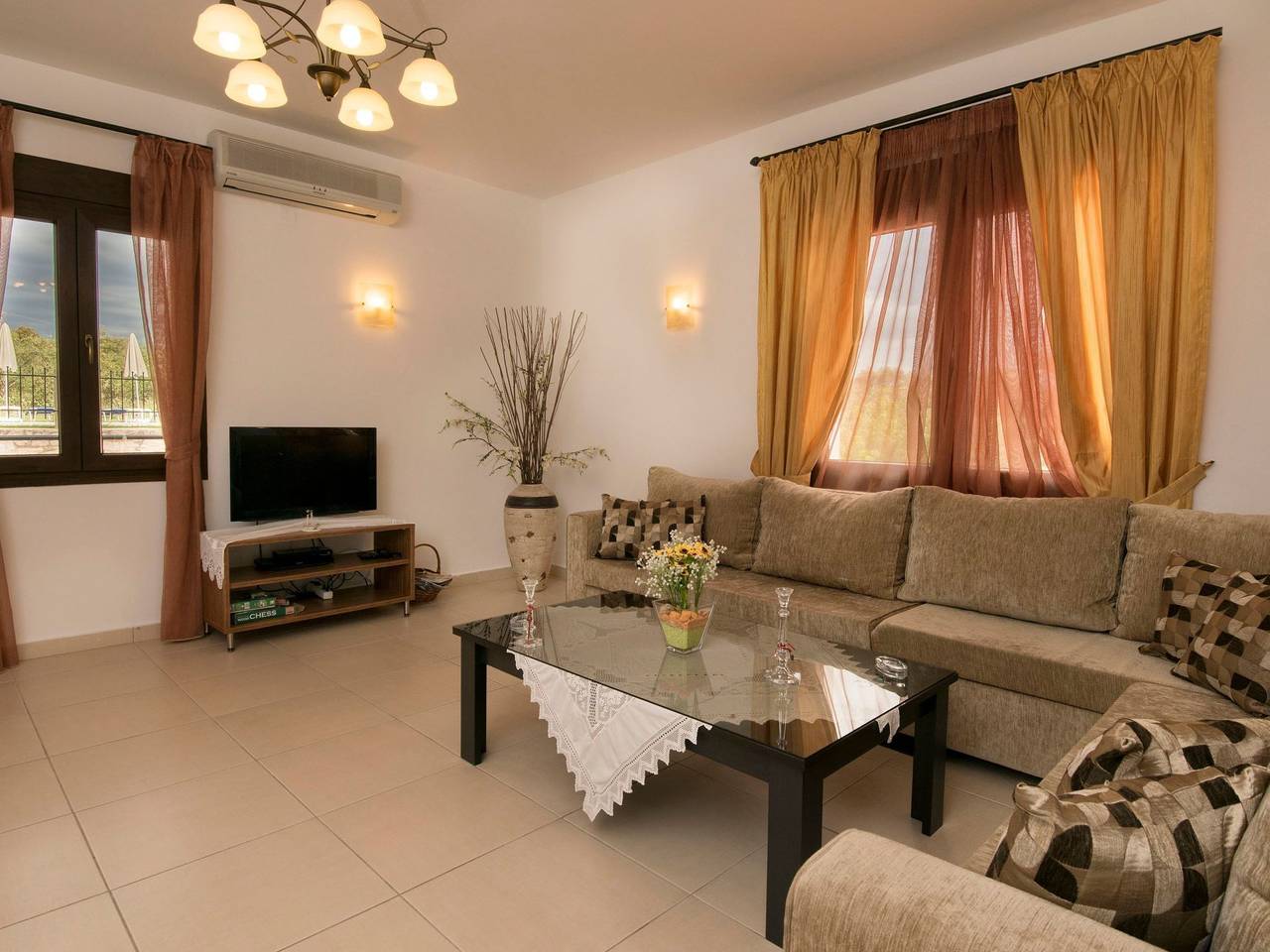 Familienvilla mit privatem Pool, Spielplatz und in Mesi, Rethymno e dintorni