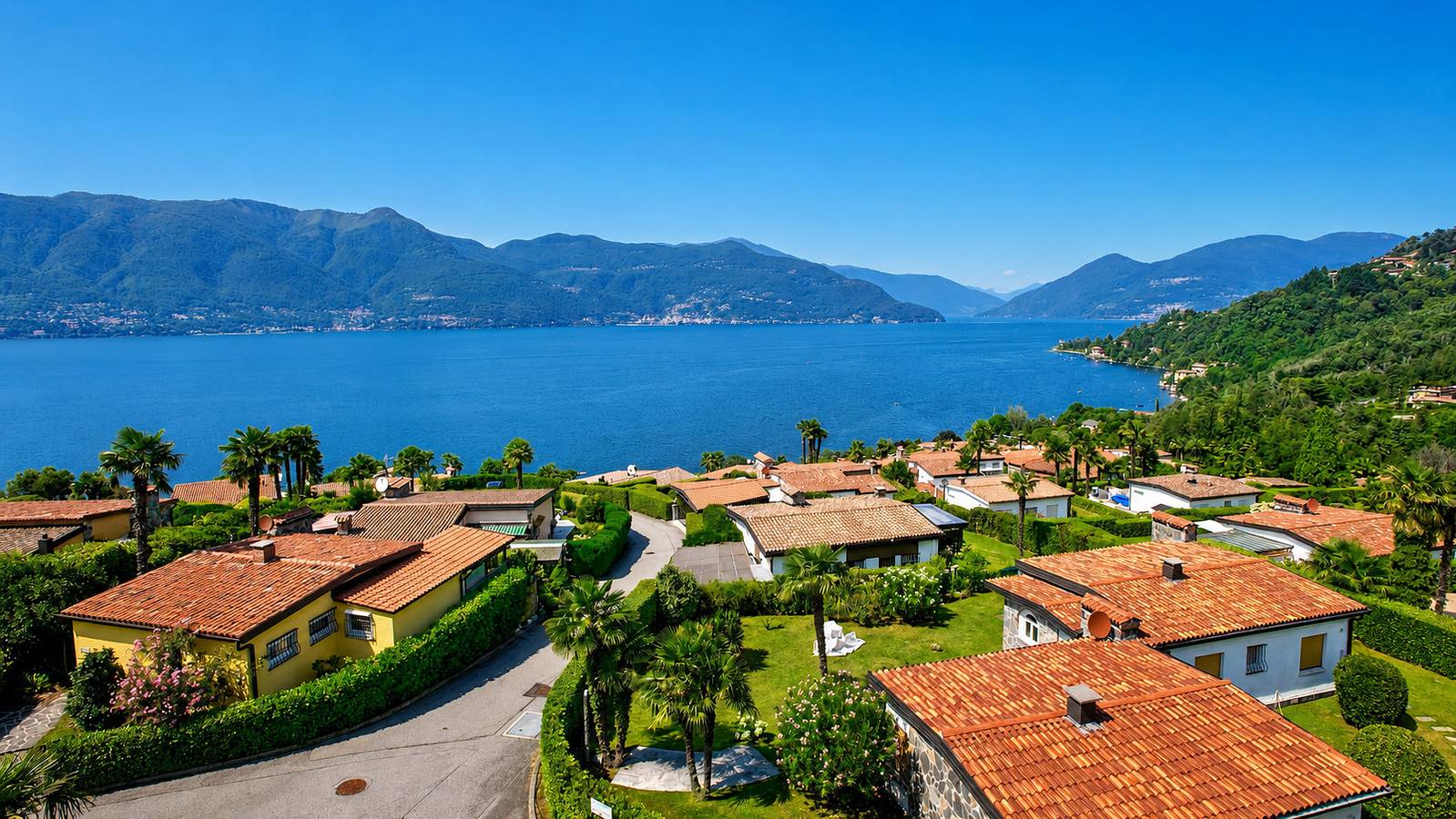 Ganze Wohnung, Parco Belmonte: Vista Fantastica in Spiagga Tri Sgaritt, Brezzo di Bedero