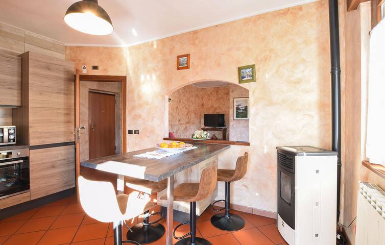 Ganze Ferienwohnung, Gemütliches Apartment am See mit Annehmlichkeiten und Parkplatz in Ponte Caffaro, Bagolino