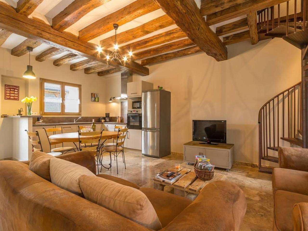 Charmantes Steinhaus mit Terrasse und Parkplatz nahe Cîteaux in Gerland, Beaune und Umgebung