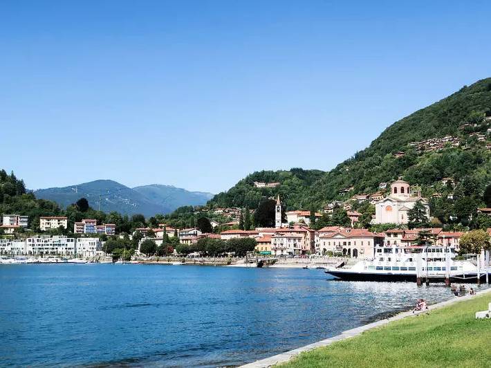 Villa per 9 persone, con terrazza in Laveno-Mombello