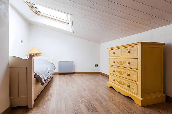 Gîte pour 8 personnes, avec jardin ainsi que piscine et balcon, animaux acceptés à Redortiers - 2