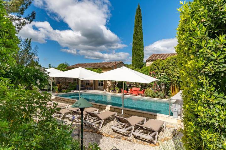 Location de vacances pour 2 personnes, avec jardin et jacuzzi ainsi que sauna et piscine à Barjac - 4