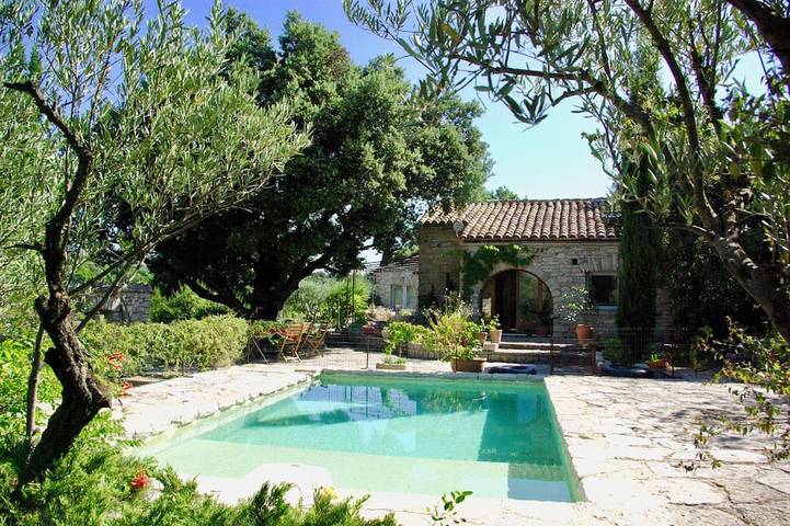 Cottage pour 6 personnes, avec jardin à Ferrières-les-Verreries