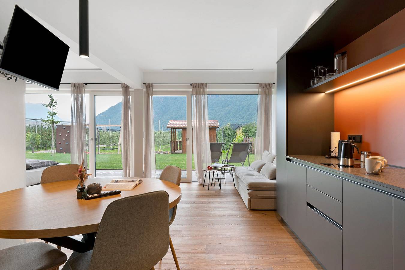 Estudio entero, Apartamento 'Grafferhof II' con vistas a la montaña, wifi y aire acondicionado in Oltrisarco-Aslago, Bolzano