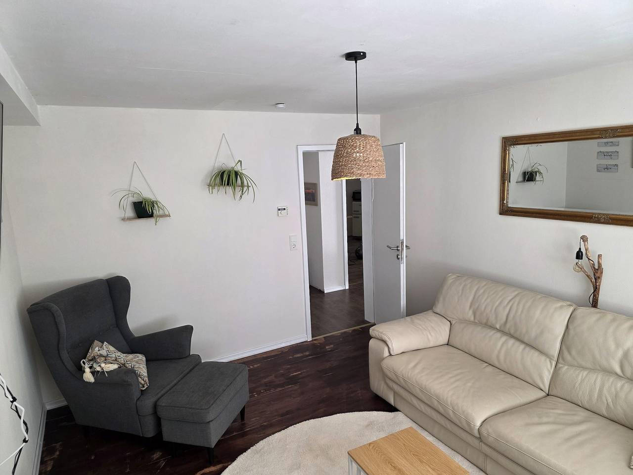 Ganze Ferienwohnung, Appartement/Fewo, Dusche und Bad, Wc, 1 Schlafraum in Dillenburg, Naturpark Lahn-Dill-Bergland