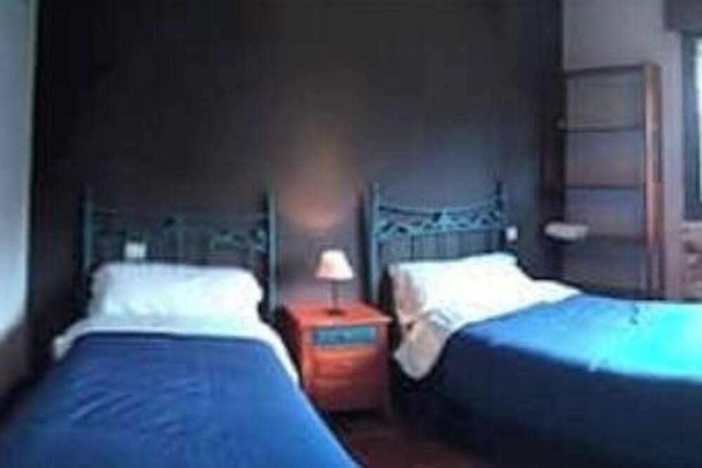 Heated Swimming Pool (all year round) 2 km Ñora beach, 9 Gijón- barbecue, fireplace in Quintueles, Villaviciosa