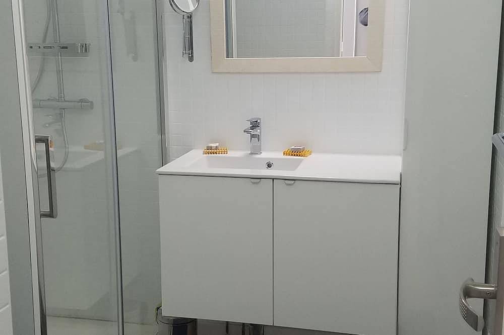 Ganze Wohnung, Lovely Apart 2 Bedrooms For 5-Garden Garage Near Beaches Port And City Center in Cassis, Nationalpark Calanques