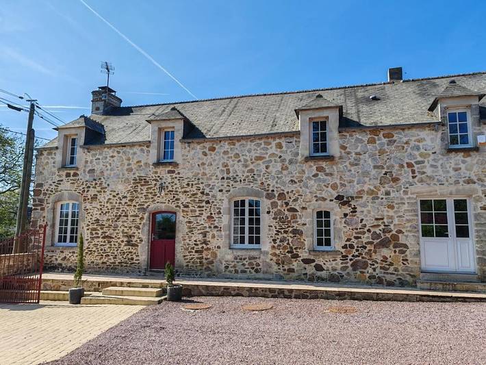 Gîte pour 5 personnes, avec terrasse et jardin à Négreville