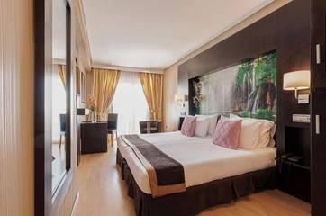 Hôtel pour 3 personnes, avec terrasse ainsi que jacuzzi et piscine à Ceuta