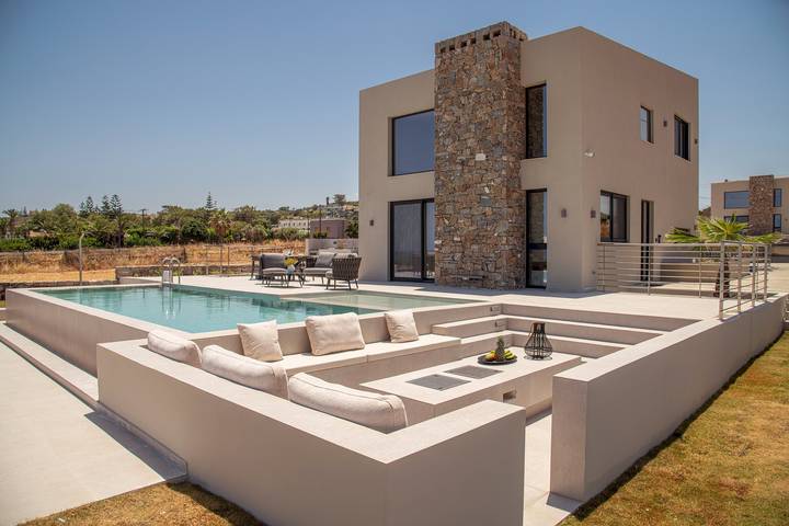Ferienhaus für 6 Personen, mit Balkon und Whirlpool sowie Terrasse und Garten