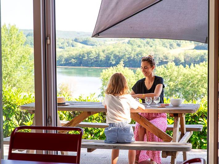 Gîte pour 5 personnes, avec terrasse et piscine à Lissac-sur-Couze - 4