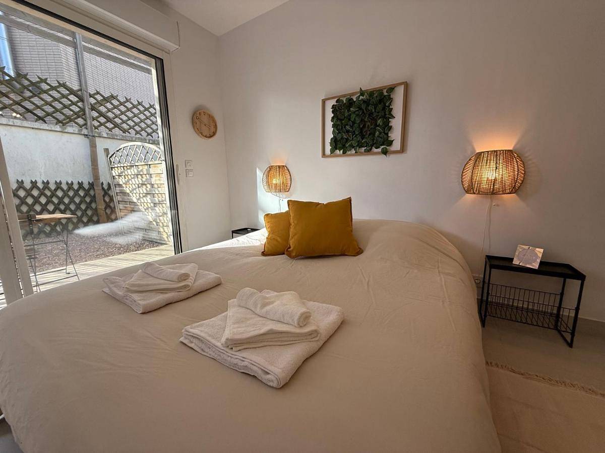 Appartement entier, Luxury Zen & Love Studio - Proche Paris & Disneyland in Neuilly-sur-Marne, Seine-Saint-Denis