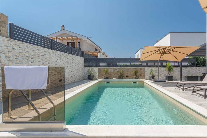 Ferienwohnung für 6 Personen, mit Pool und Garten in Malinska - 4