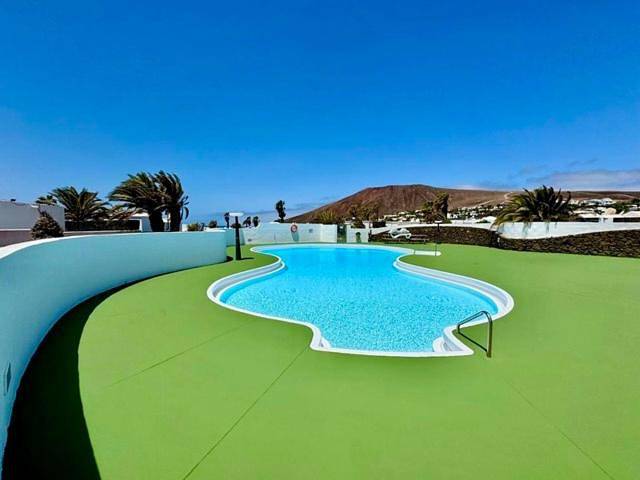 Chalet para 5 personas, con jacuzzi y piscina además de piscina para niños y jardín en Lanzarote - 3