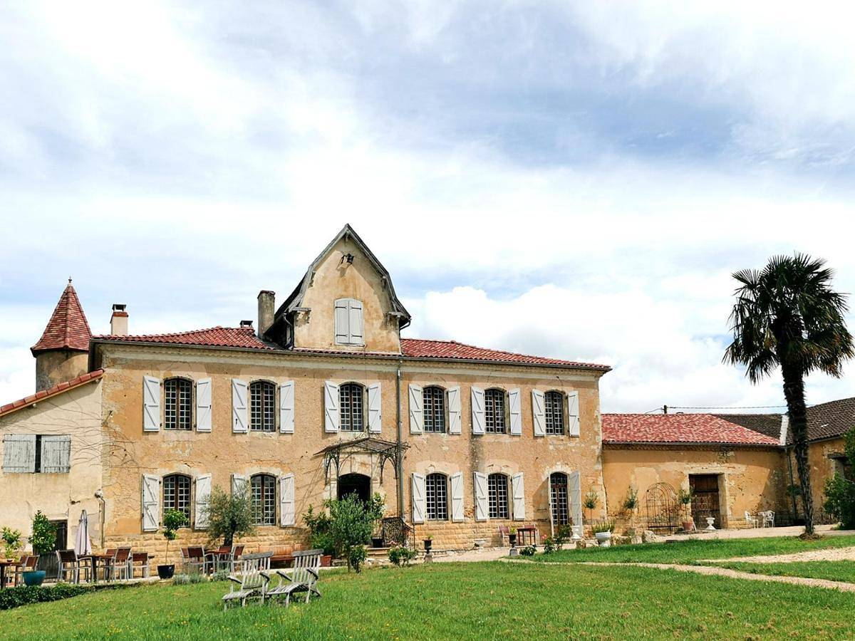 Double Room with Private Bathroom in Eauze, Gers