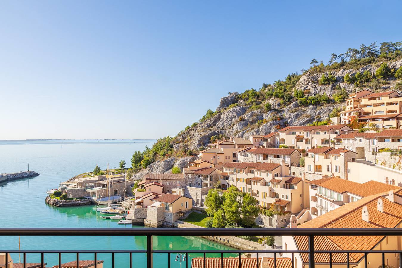 Ganze Wohnung, Perla nel borgo - Portopiccolo Apartments in Sistiana, Karst