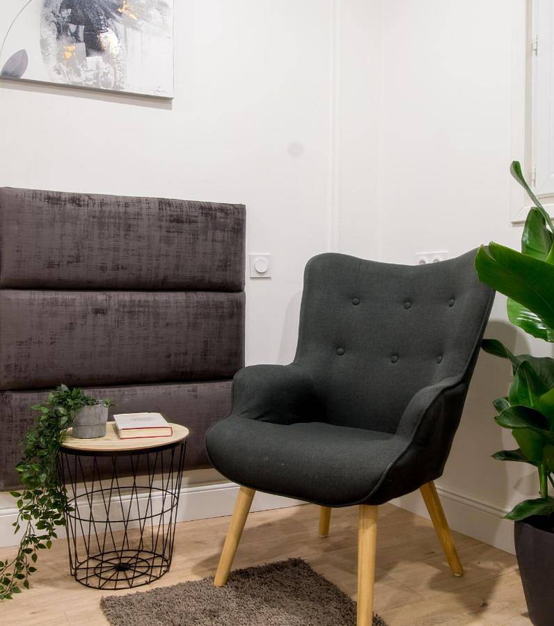 Aparthotel para 2 personas con terraza in Cosne-Cours-sur-Loire, Valle del Loira
