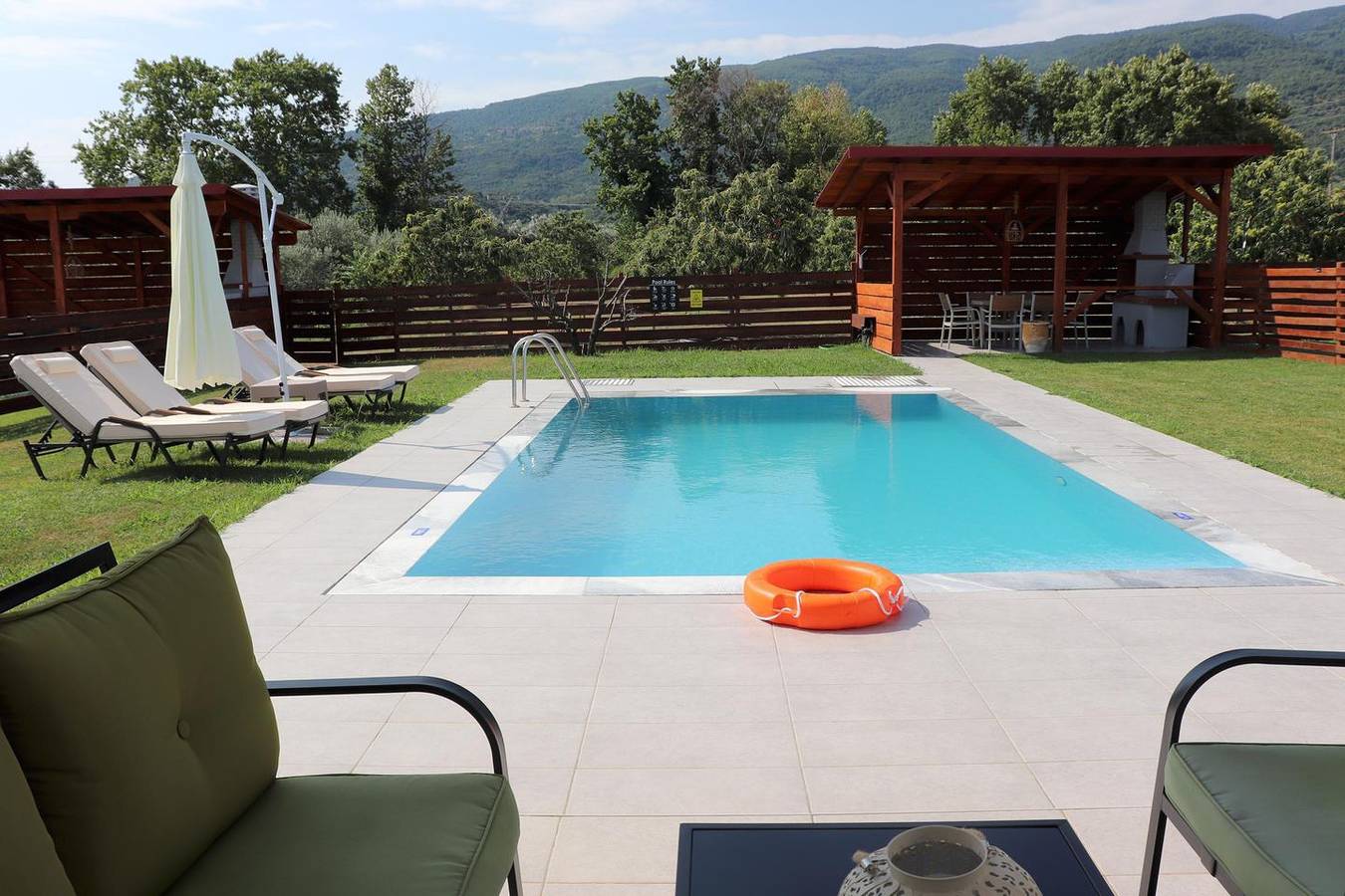 Kleine wunderschön gelegene Ferienanlage mit privaten Pools. in Nationalpark Olympos