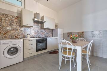 Bed And Breakfast for 4 Guests in Torre Lapillo, Apulia, Picture 4