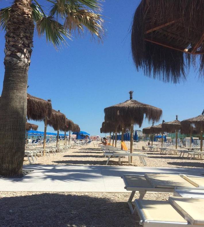Location de vacances pour 6 personnes, avec piscine ainsi que jacuzzi et balcon à Loro Piceno - 4