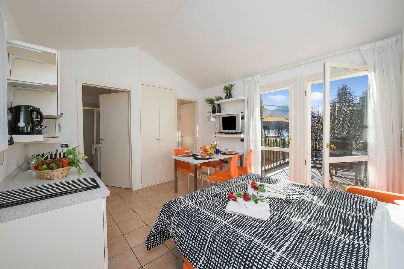 Ganze Wohnung, Ferienwohnung für 4 Personen mit Terrasse in Porlezza, Gemeinde Porlezza