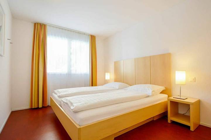 Ganze Wohnung, Herrliche Wohnung für 4 Personen mit  W-Lan, TV, Terrasse und Panoramablick in Surses, Albula
