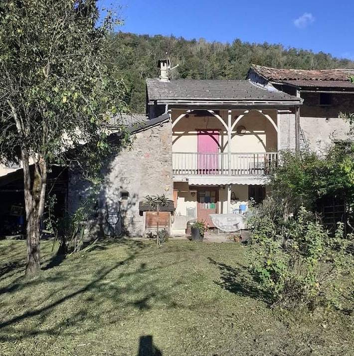 Gîte pour 8 personnes, avec balcon et jardin