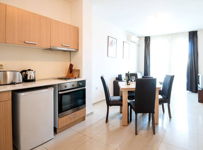 Ganze Wohnung, Seaside Garden Apartment mit 2 Schlafzimmern für bis zu 5 Personen in Sonnenstrand, Oblast Burgas