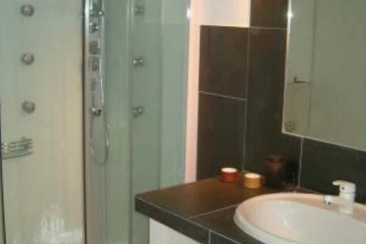 Location de vacances pour 4 personnes, avec terrasse et jardin à Combas - 4