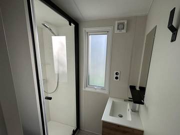 Camping pour 4 Personnes dans Challes-les-Eaux, Savoie, Photo 2