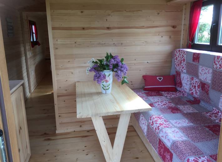 Gîte pour 4 personnes, avec terrasse à Mosnes - 2