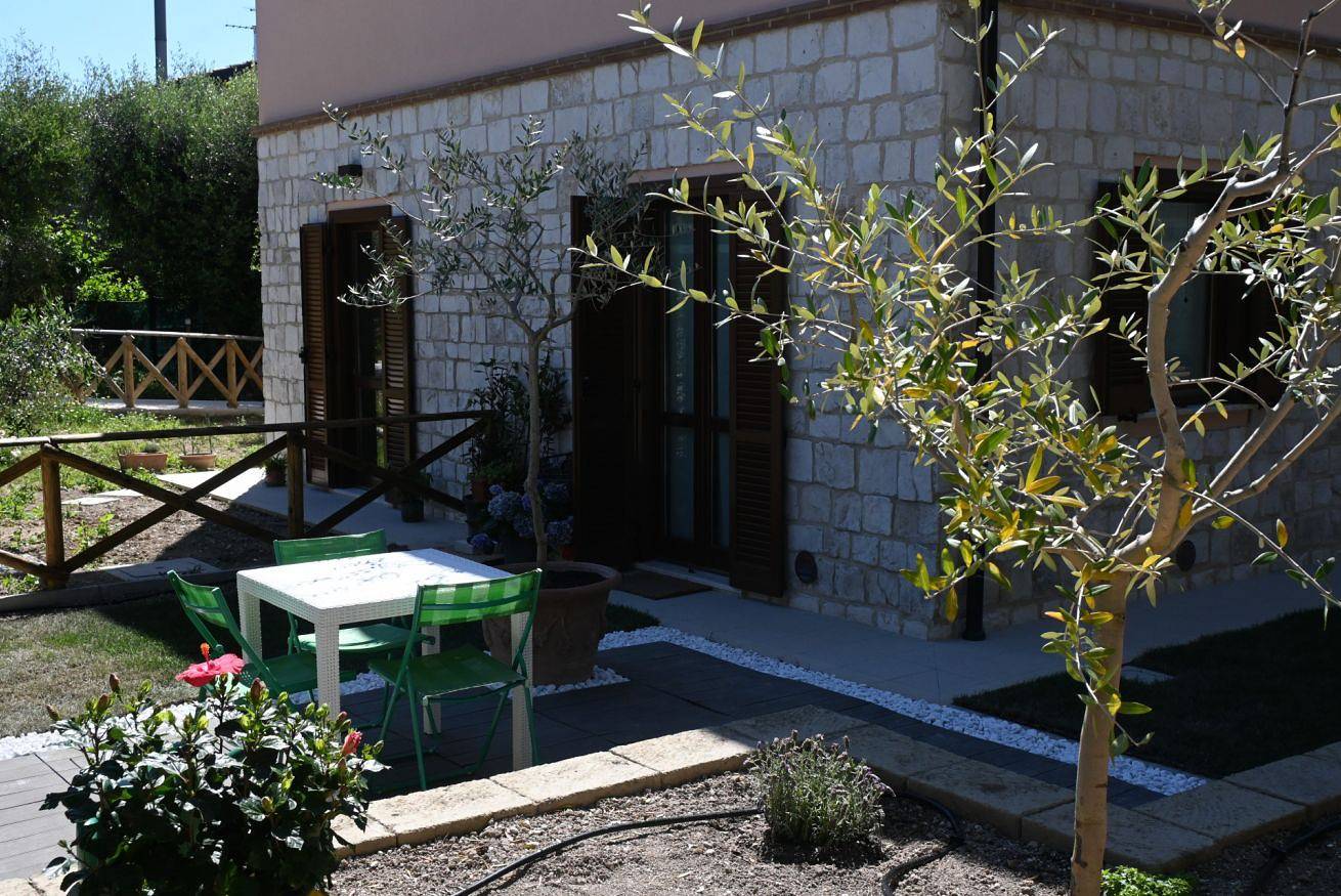 Ganze Wohnung, Ferienwohnung für 3 Personen mit Garten in Sirolo, Riviera del Conero