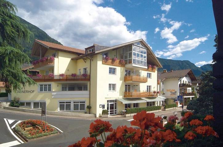 Hotel für 6 Personen, mit Terrasse und Ausblick, mit Haustier in Schenna