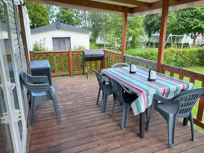 Location de vacances pour 8 personnes, avec bassin pour enfant et piscine ainsi que jardin et vue, animaux acceptés à Litteau - 2