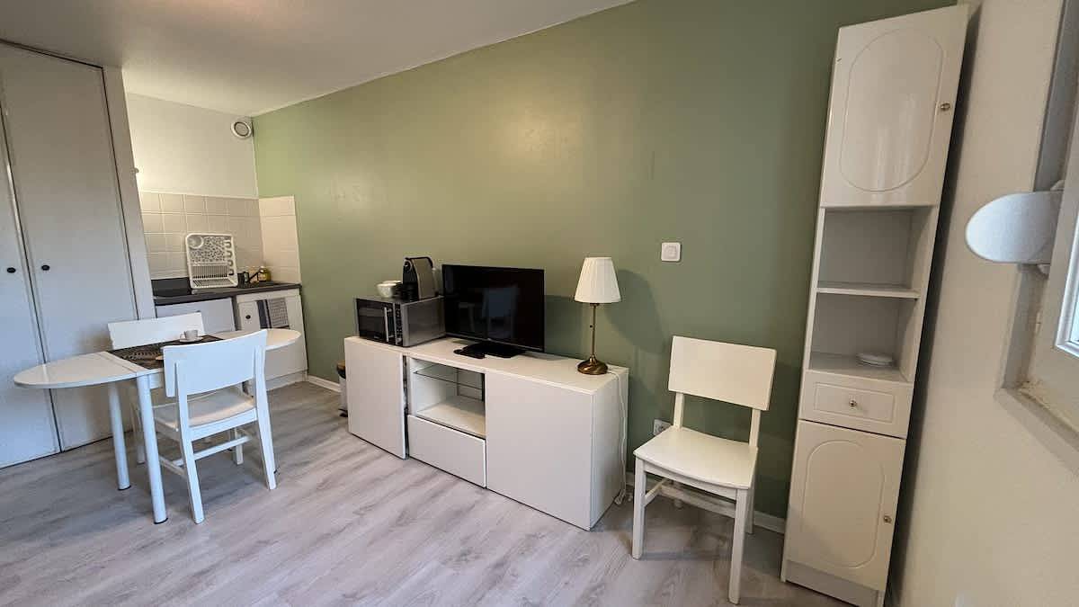 Estudio entero, Studio avec place de parking in Arrás (Paso de Calais), Región de Arras