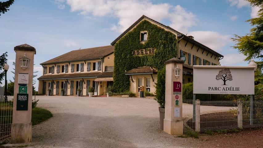 Hôtel pour 2 personnes, avec Balcon et Jacuzzi ainsi que Terrasse et Jardin
