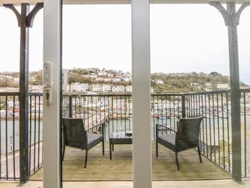 Holiday Home for 6 People in Looe, Cornwall, Photo 2