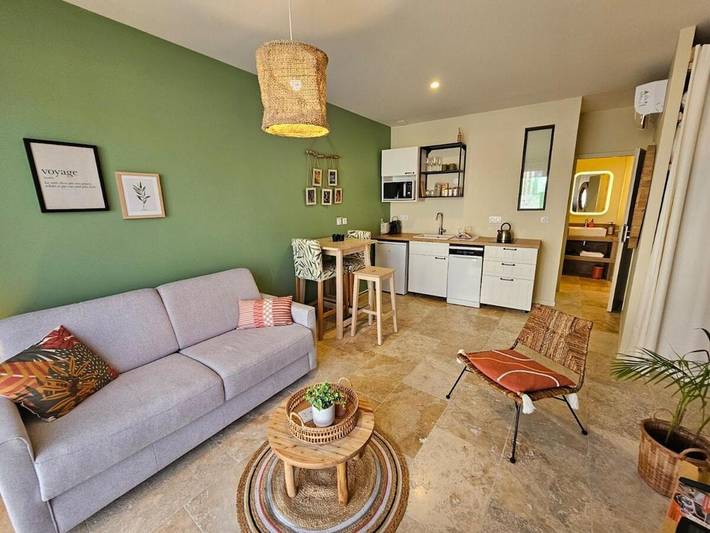 Gîte pour 3 personnes, avec jardin à Genas - 2