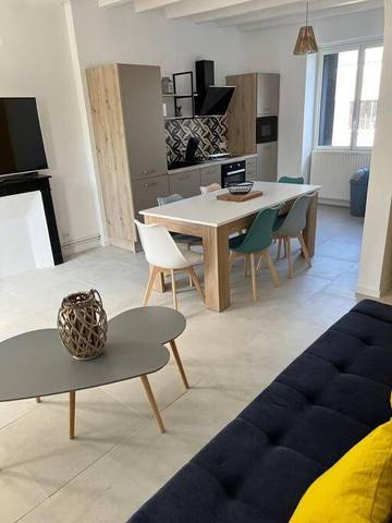 Gîte pour 5 personnes, avec piscine et jardin à Vendœuvres