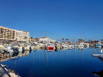 Gîte pour 2 personnes, avec balcon et vue dans Port De Saint Cyprien