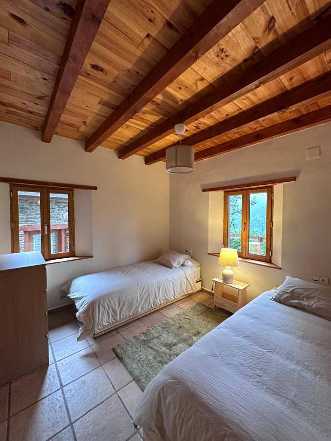 Gîte pour 8 personnes, avec balcon ainsi que jardin et vue à Viscos - 3