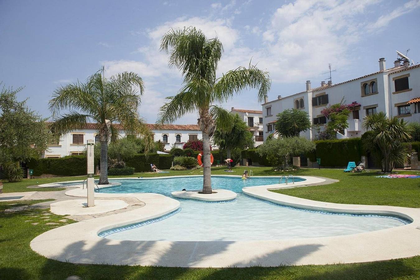 Ferienhaus 'Villa Consuelo' mit Gemeinschaftspool, privater Terrasse und eigenem Garten in Cambrils, Costa Dorada