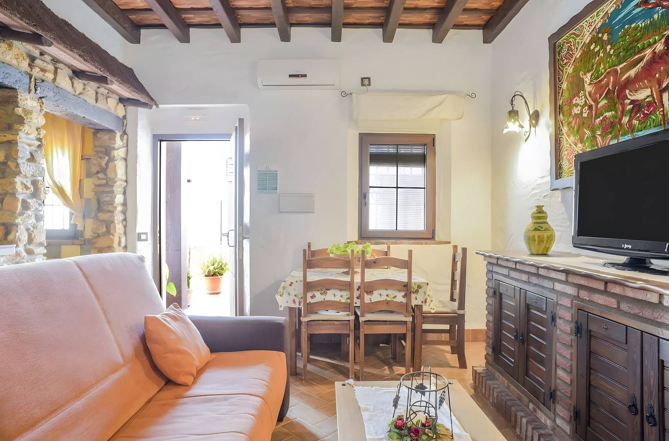 Ganze Wohnung, Apartment 'El Nogal' mit Gemeinschaftspool, Wlan und Klimaanlage in Barbate, Costa de la Luz