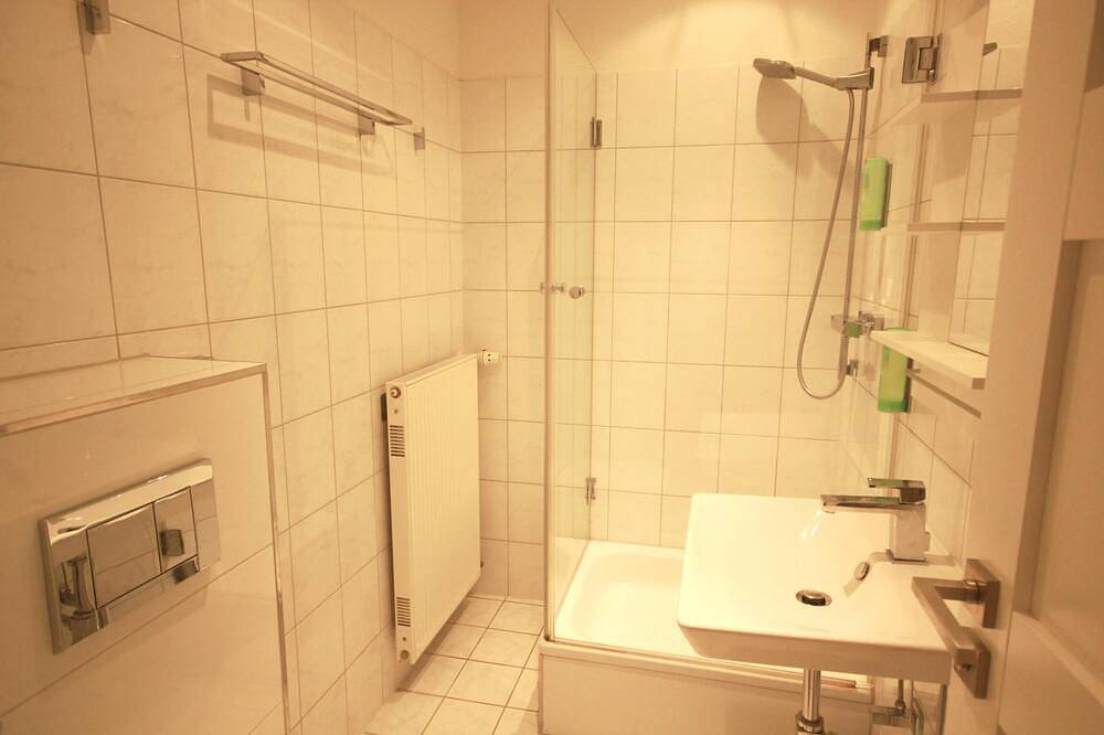 Ganze Wohnung, Ollex and Beds - Komfortables Gästezimmer in Bliesdorf in Bliesdorf, Schashagen