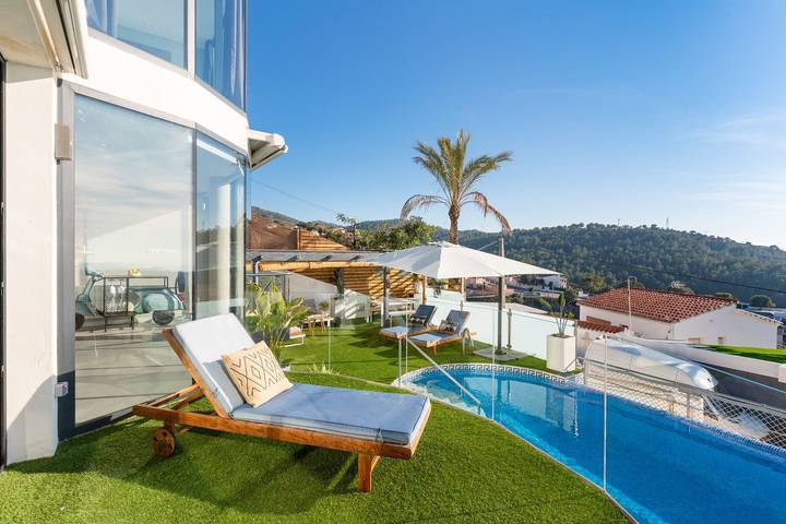 Casa de vacaciones para 12 personas, con Terraza y Piscina en Costa del Garraf